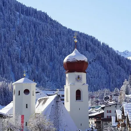 Quality Hosts Arlberg - Goldenes Kreuz فندق